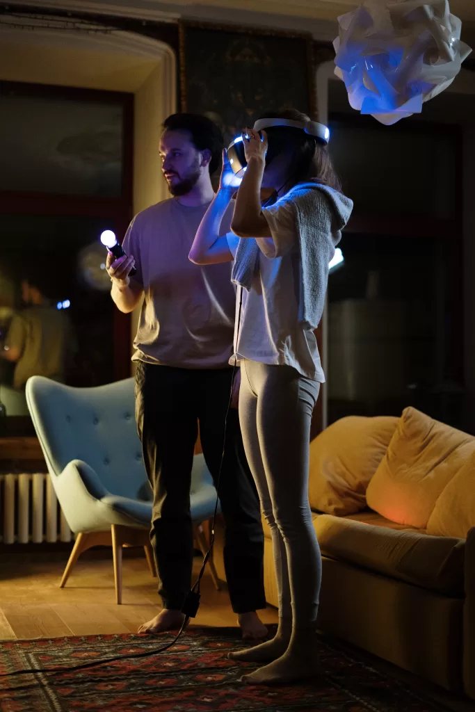 A couple trying the world of VR